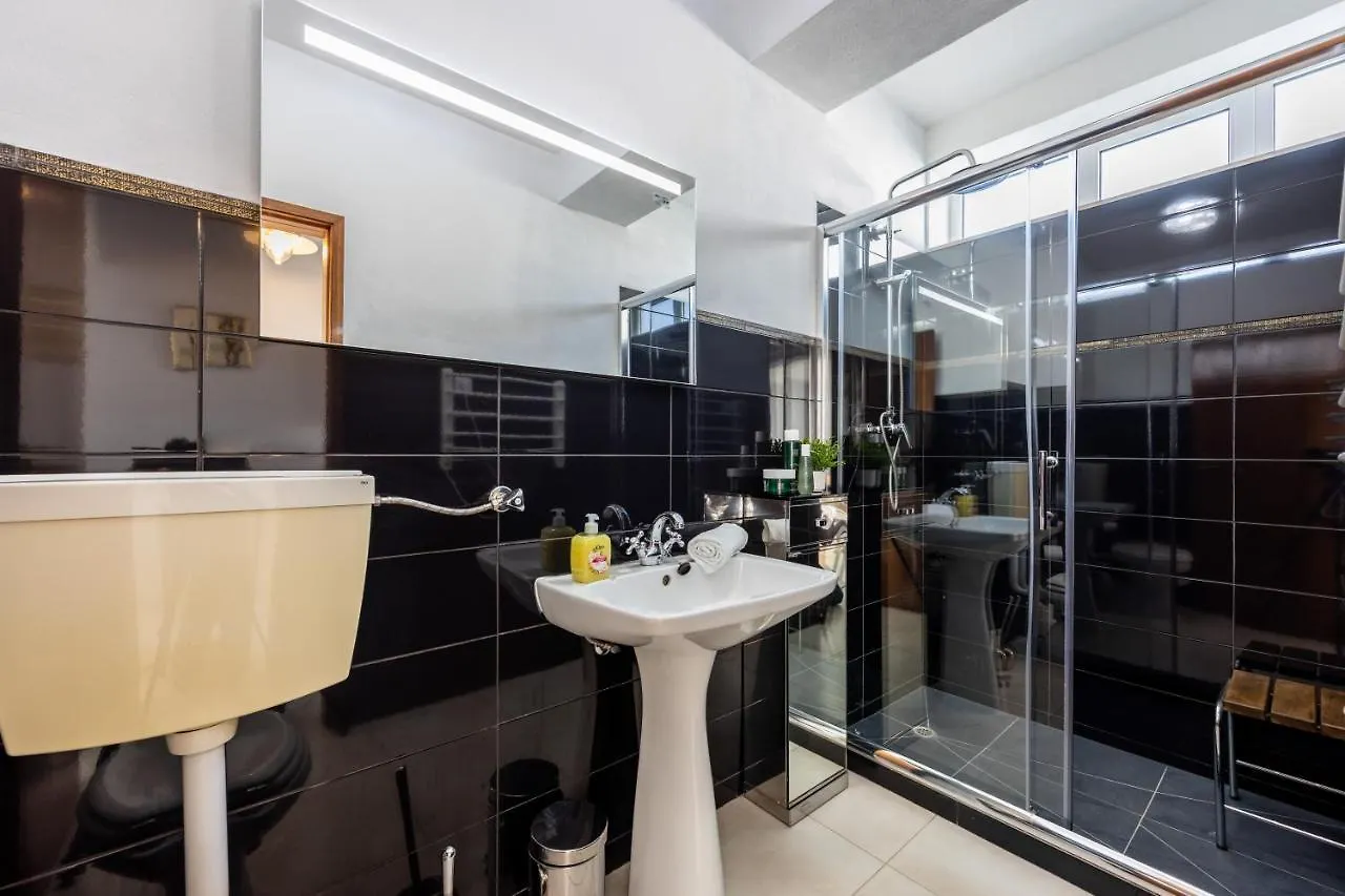 Bay View Townhouse Villa Salema 0*,  Portugal