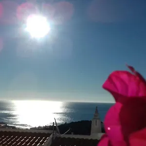 Docevida # Ocean View Apartment